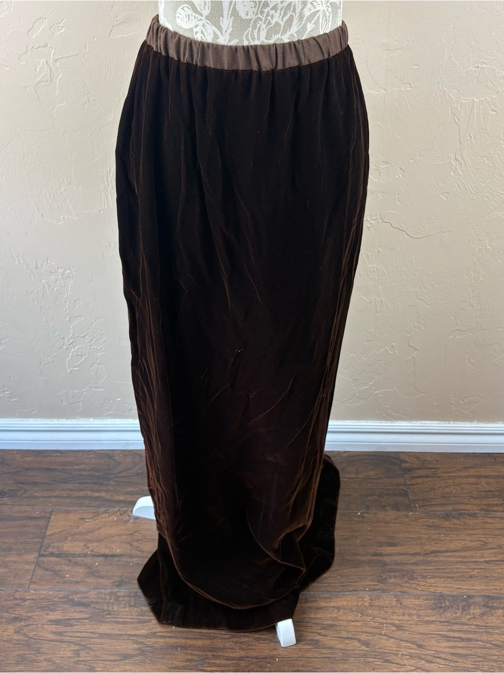 Vintage Brown Velvet Maxi Skirt Long Back Slit Women’s size 12 Made in USA